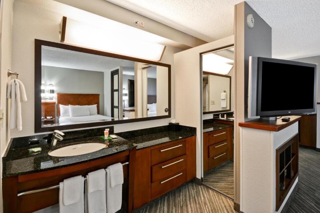 Hyatt Place Sterling Dulles Airport North Экстерьер фото