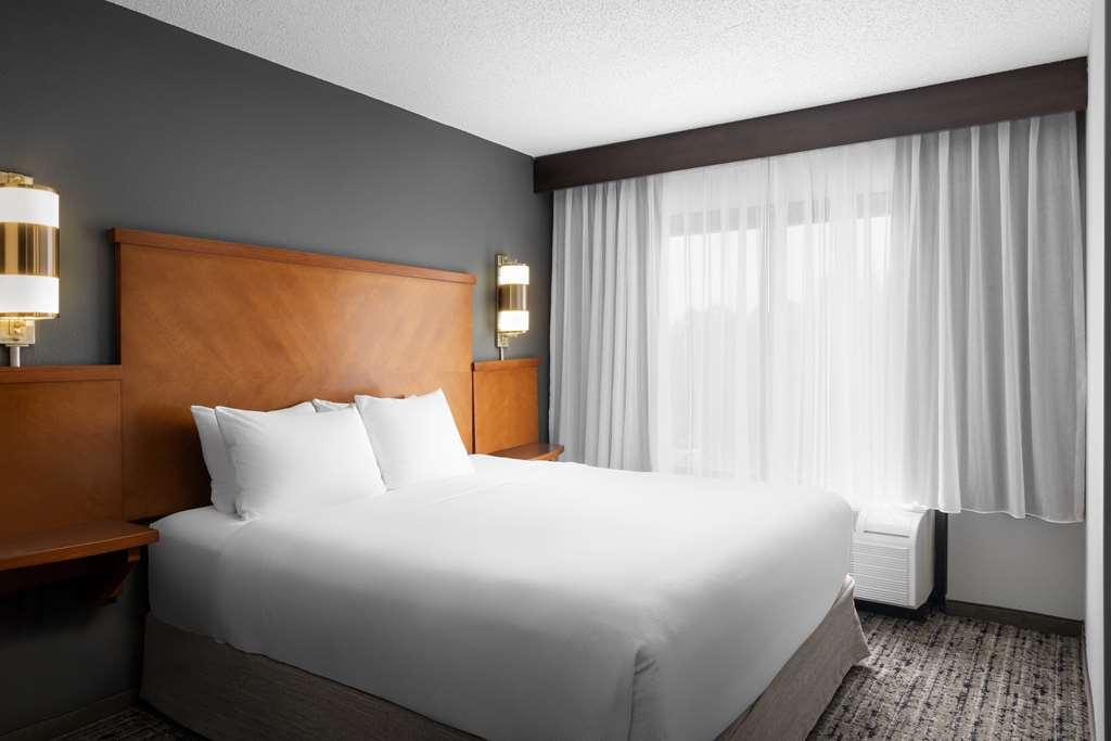 Hyatt Place Sterling Dulles Airport North Номер фото